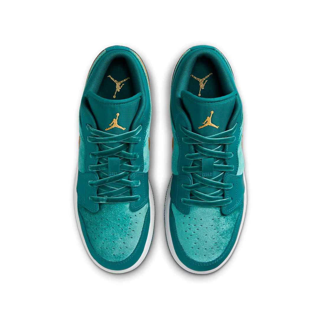 Air Jordan 1 Low SE Velvet GS 'Geode Teal Velvet'