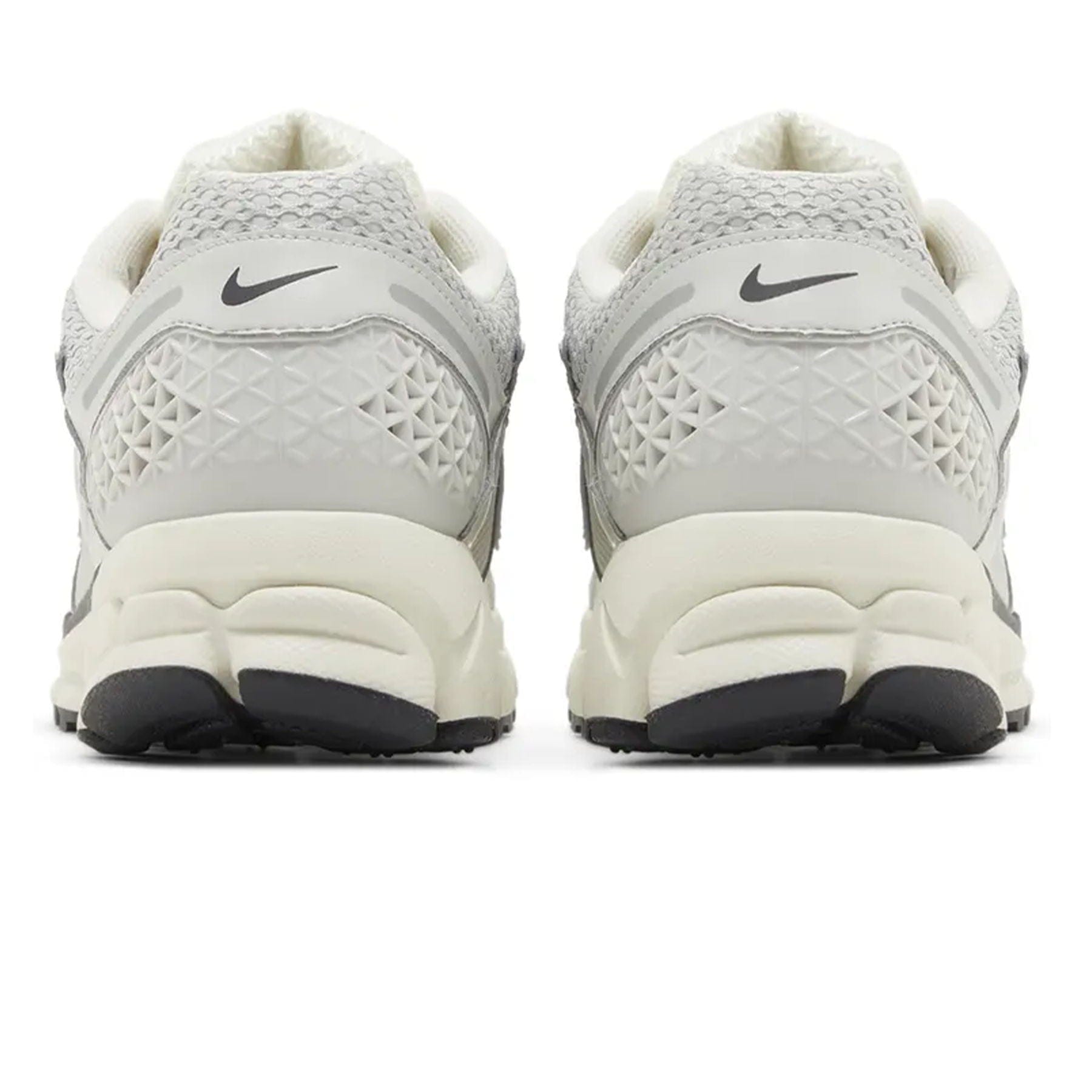 Nike Air Zoom Vomero 5 'Chrome'